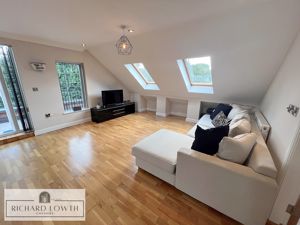 Lounge- click for photo gallery